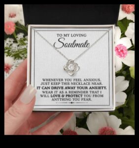 الكنوز الخالدة: الهدايا الكلاسيكية للحب الخالد