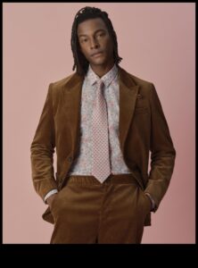 تطور الملابس: أعجوبة ملابس العريس